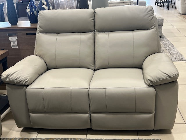 Welton Power recliner Loveseat