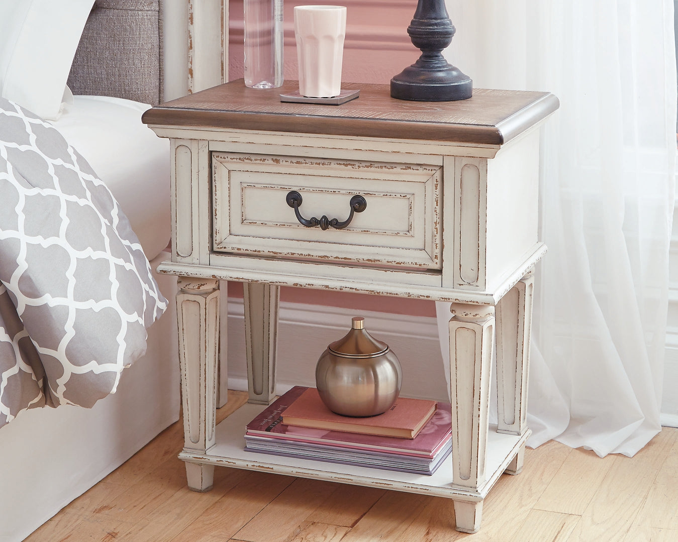 Realyn One Drawer Night Stand - Premier Furniture & Mattress