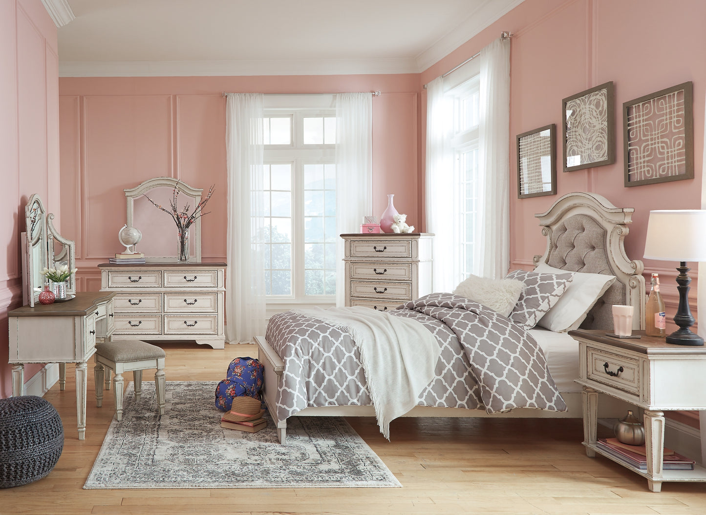 Realyn One Drawer Night Stand - Premier Furniture & Mattress