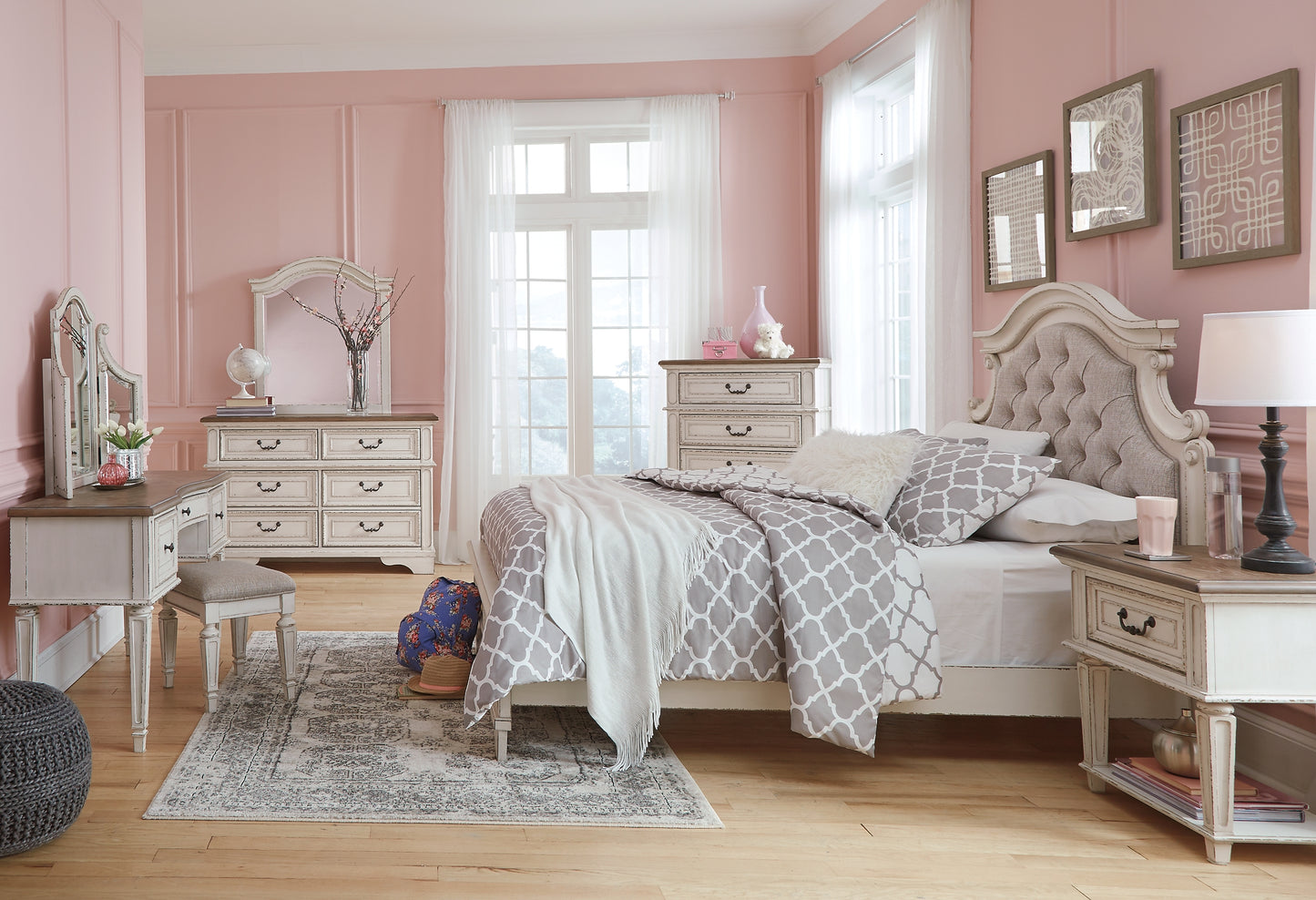 Realyn One Drawer Night Stand - Premier Furniture & Mattress