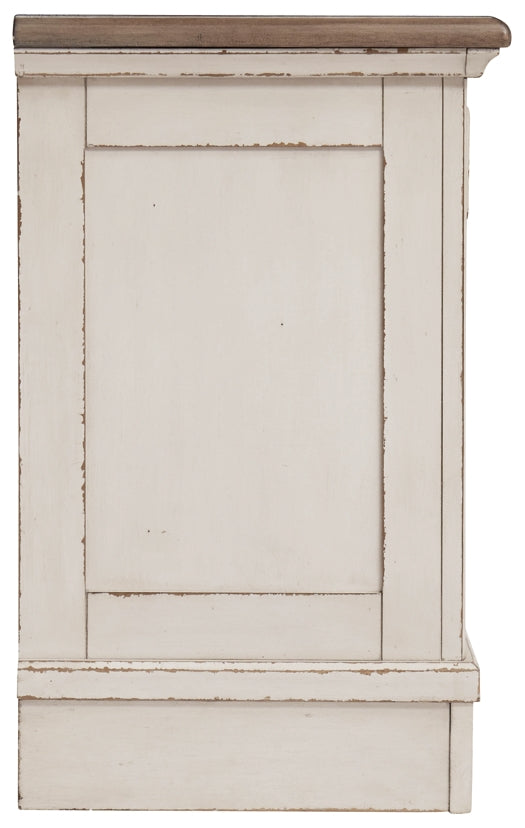 Realyn Three Drawer Night Stand - Premier Furniture & Mattress