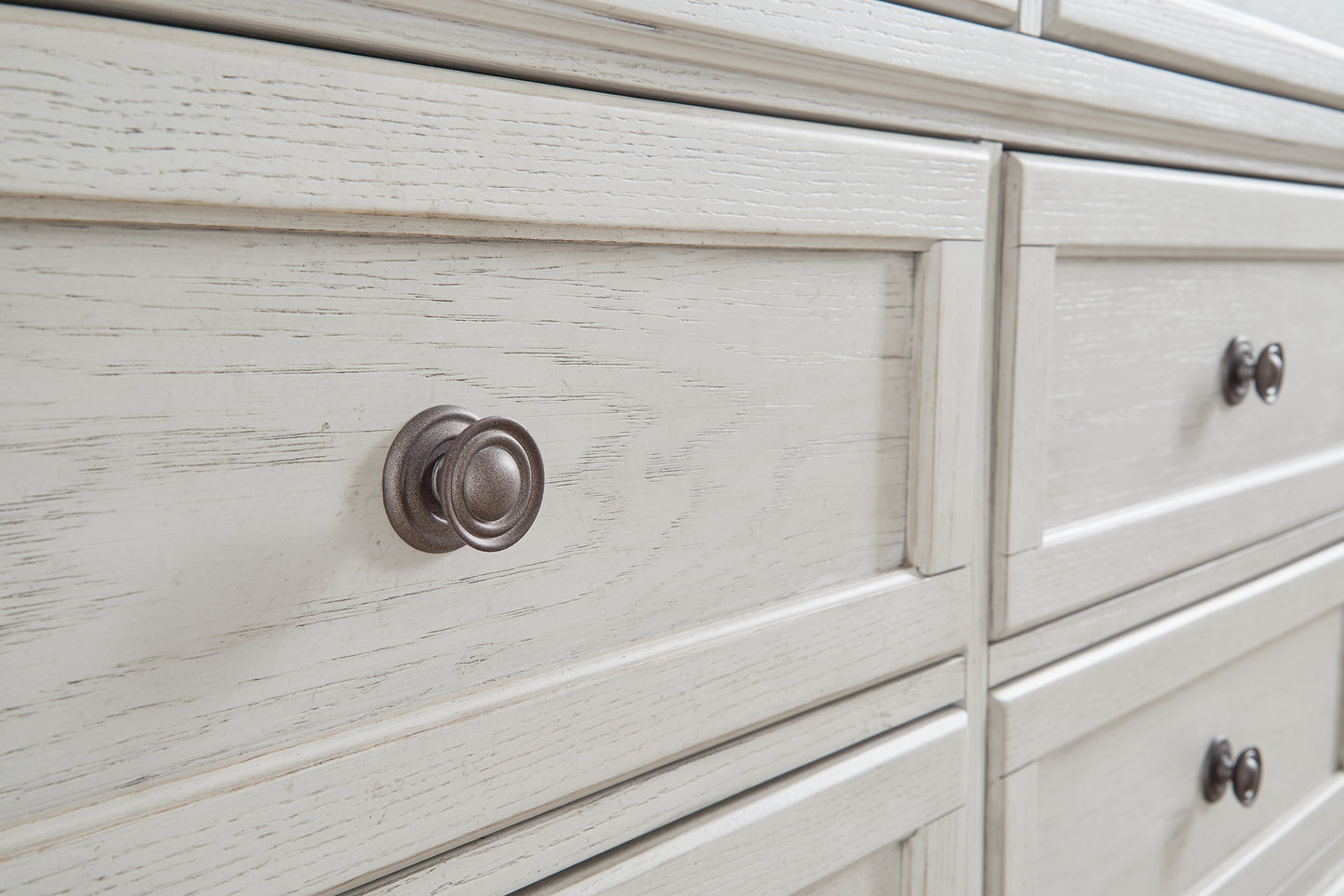 Robbinsdale Dresser - Premier Furniture & Mattress