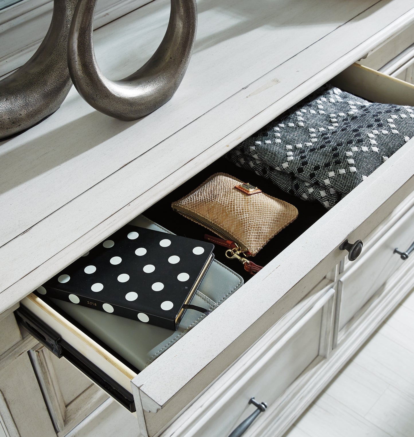 Kanwyn Dresser and Mirror - Premier Furniture & Mattress