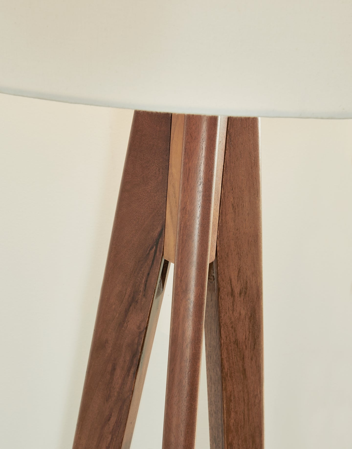 Dallson Wood Floor Lamp (1/CN) - Premier Furniture & Mattress
