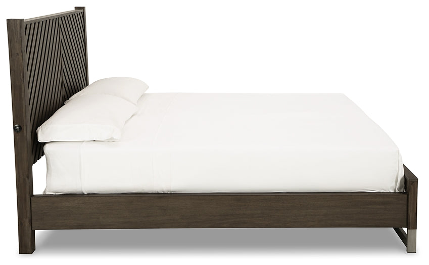 Arkenton California King Panel Bed with Mirrored Dresser and Chest