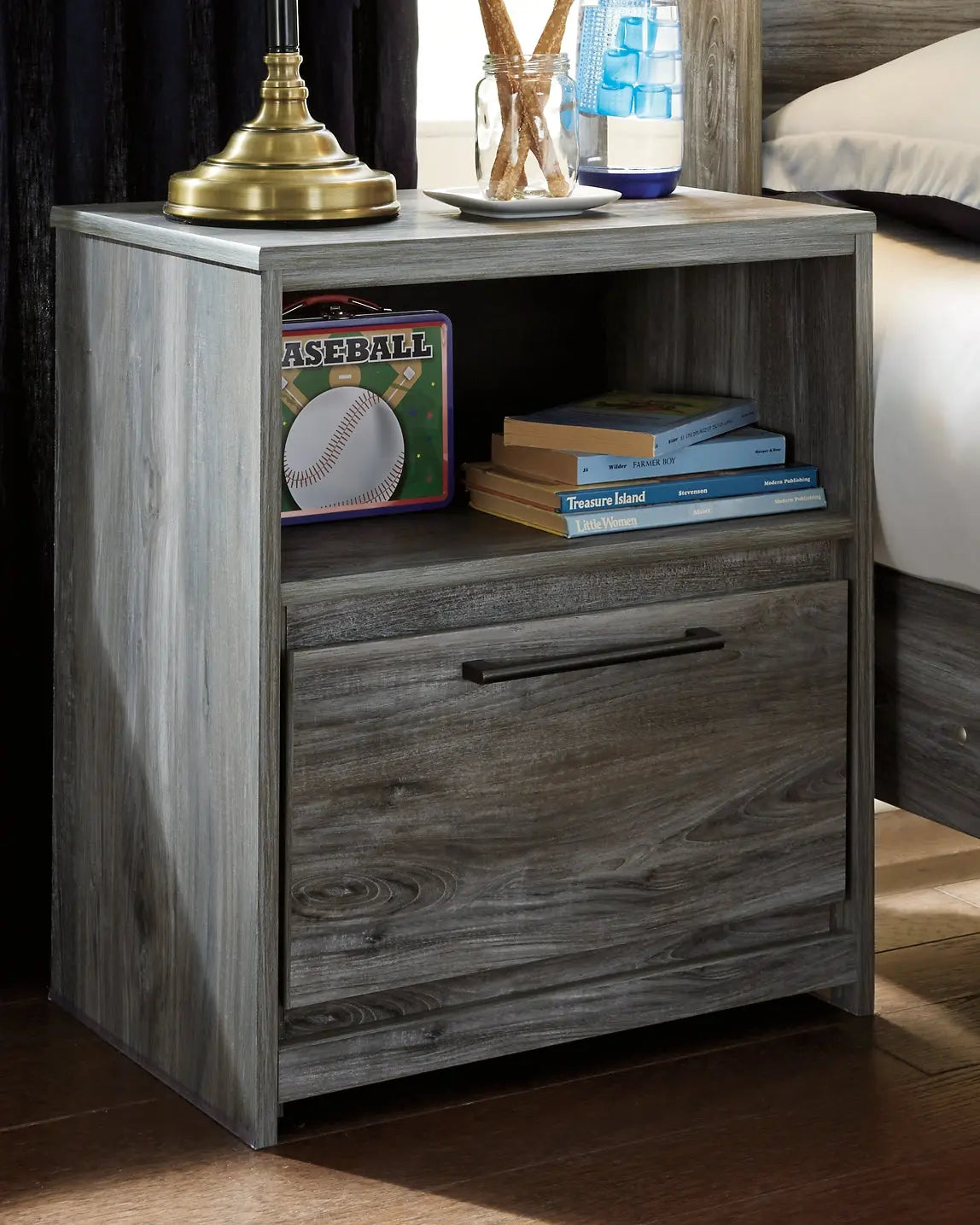 Baystorm Queen Panel Bed with Mirrored Dresser and Nightstand - Premier Furniture & Mattress