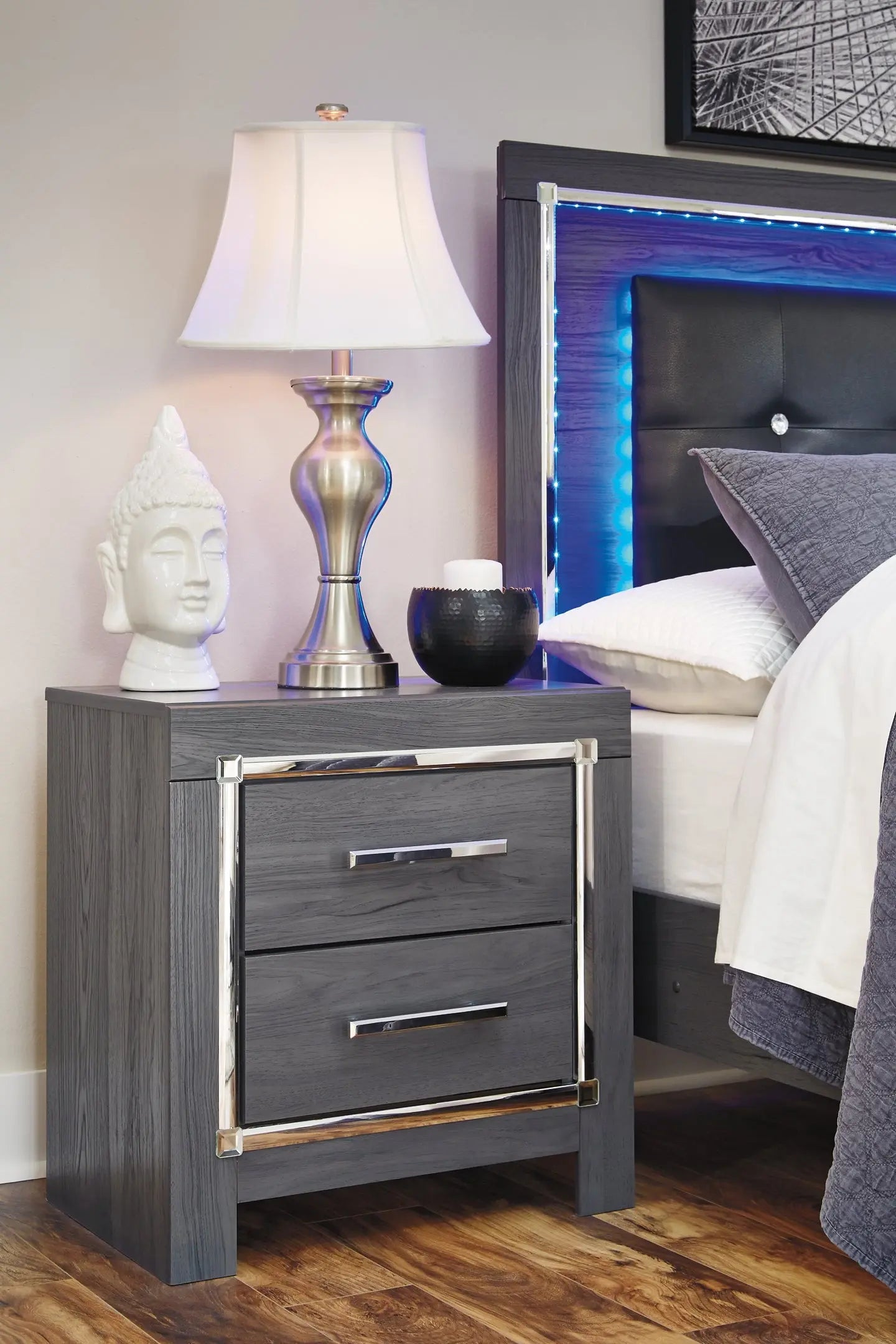 Lodanna Queen Panel Bed with Mirrored Dresser and Nightstand - Premier Furniture & Mattress