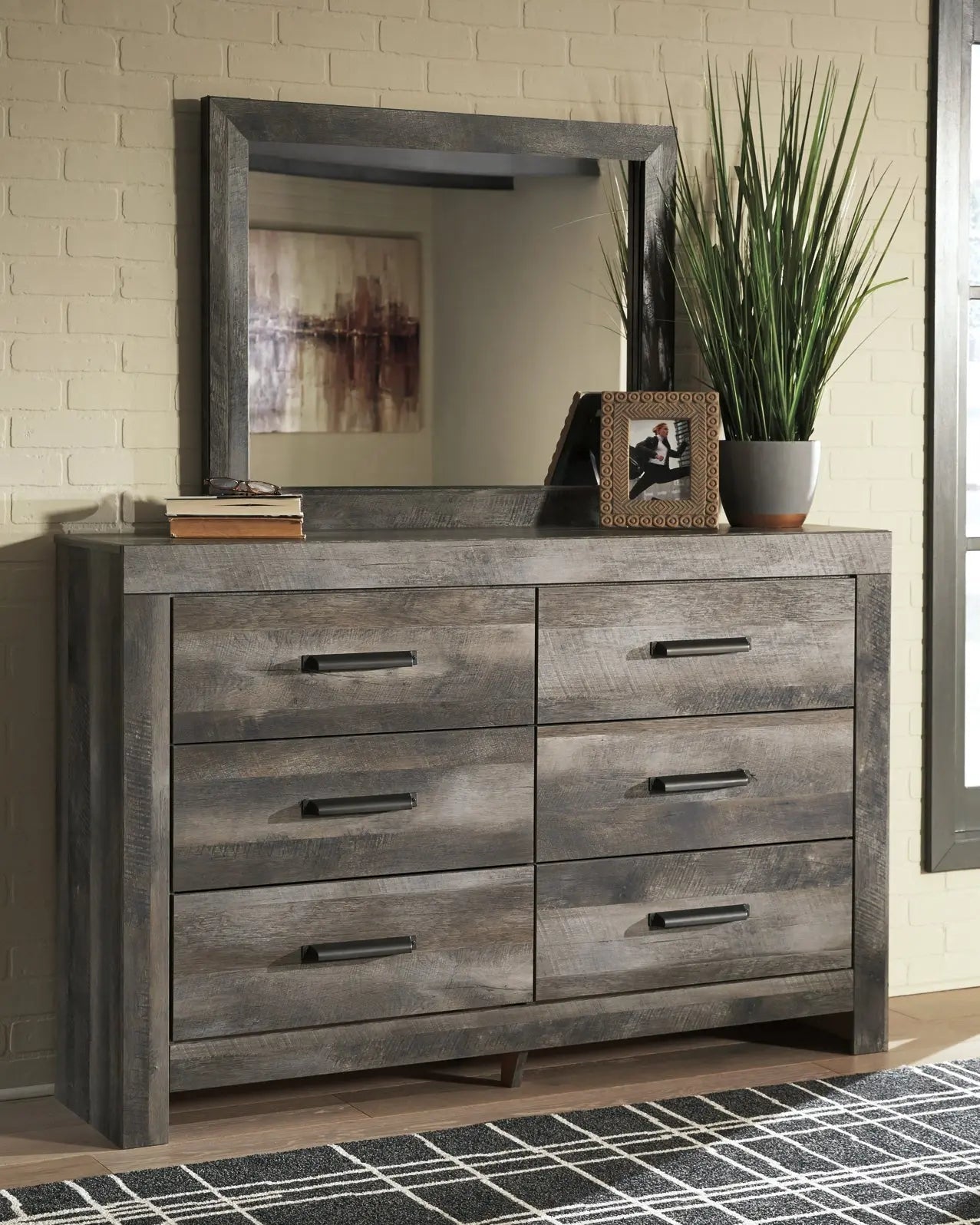 Wynnlow Queen Panel Bed with Mirrored Dresser and Nightstand Premier Furniture & Mattress