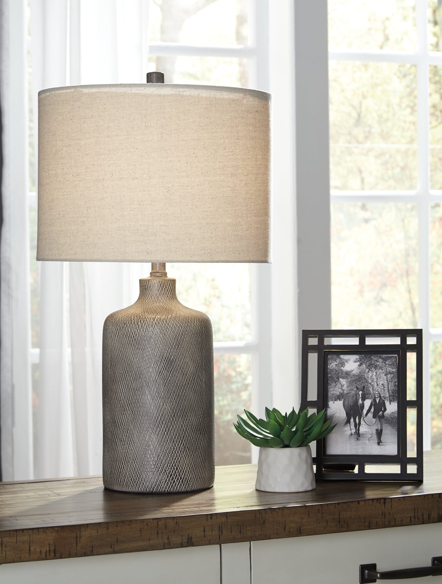 Linus Ceramic Table Lamp (1/CN) - Premier Furniture & Mattress