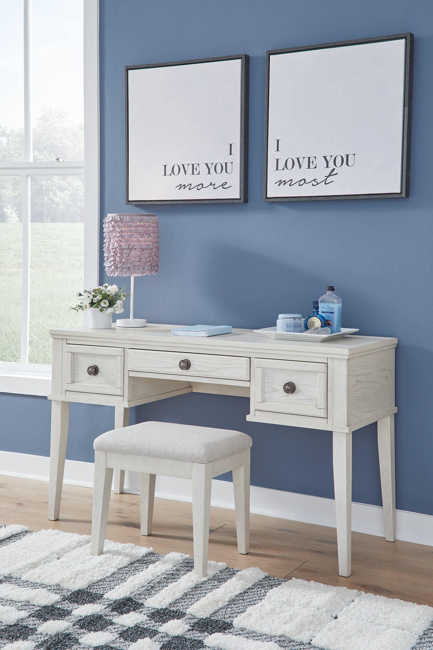 Robbinsdale Vanity/UPH Stool (2/CN) - Premier Furniture & Mattress