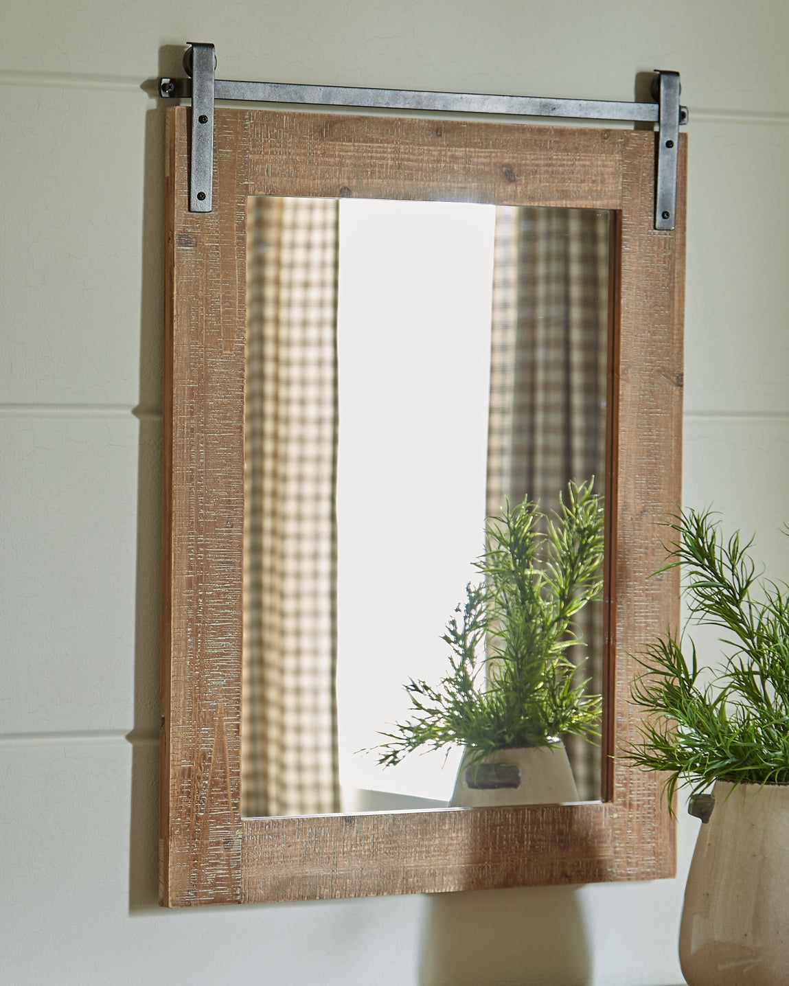 Lanie Accent Mirror - Premier Furniture & Mattress