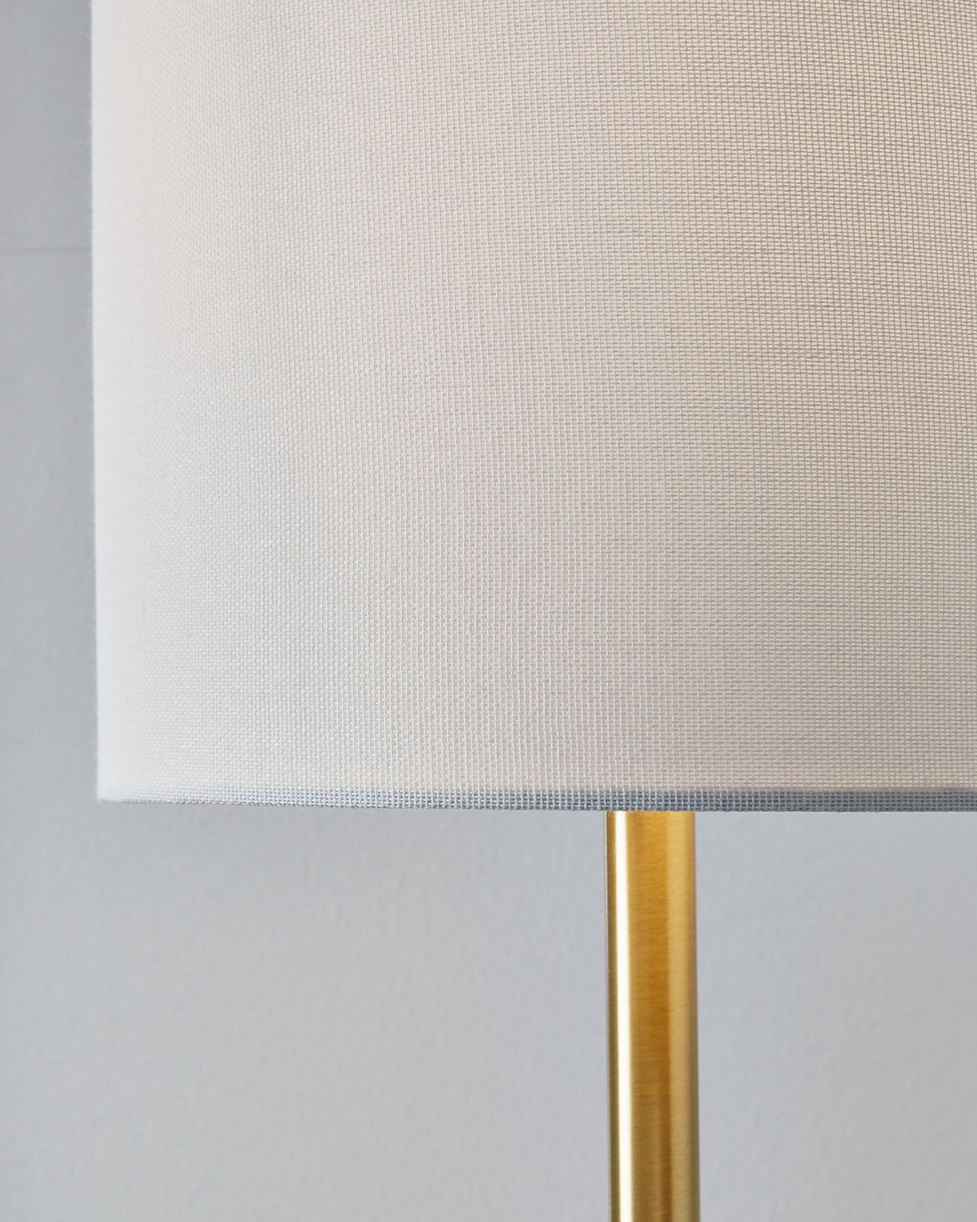 Maywick Metal Table Lamp (1/CN) - Premier Furniture & Mattress