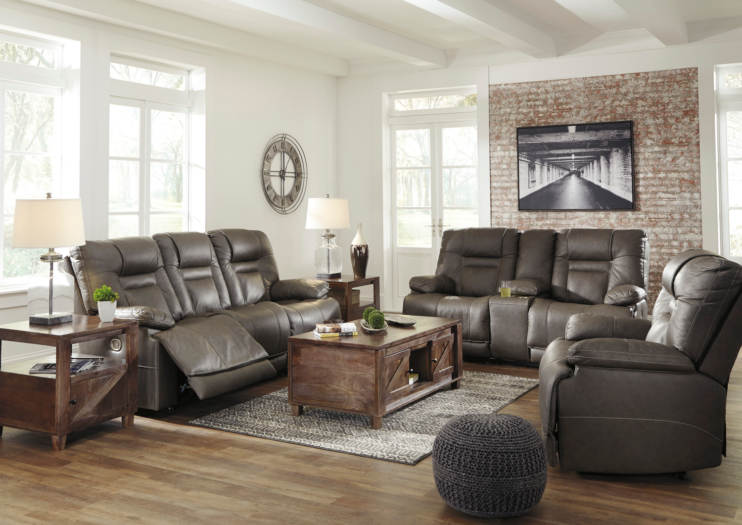Living Room > Reclining Sofa