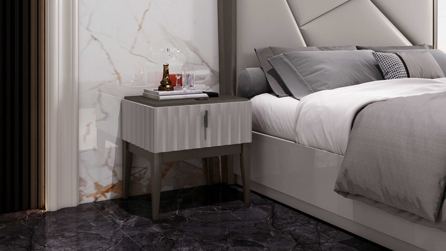 B776 NIGHT STAND