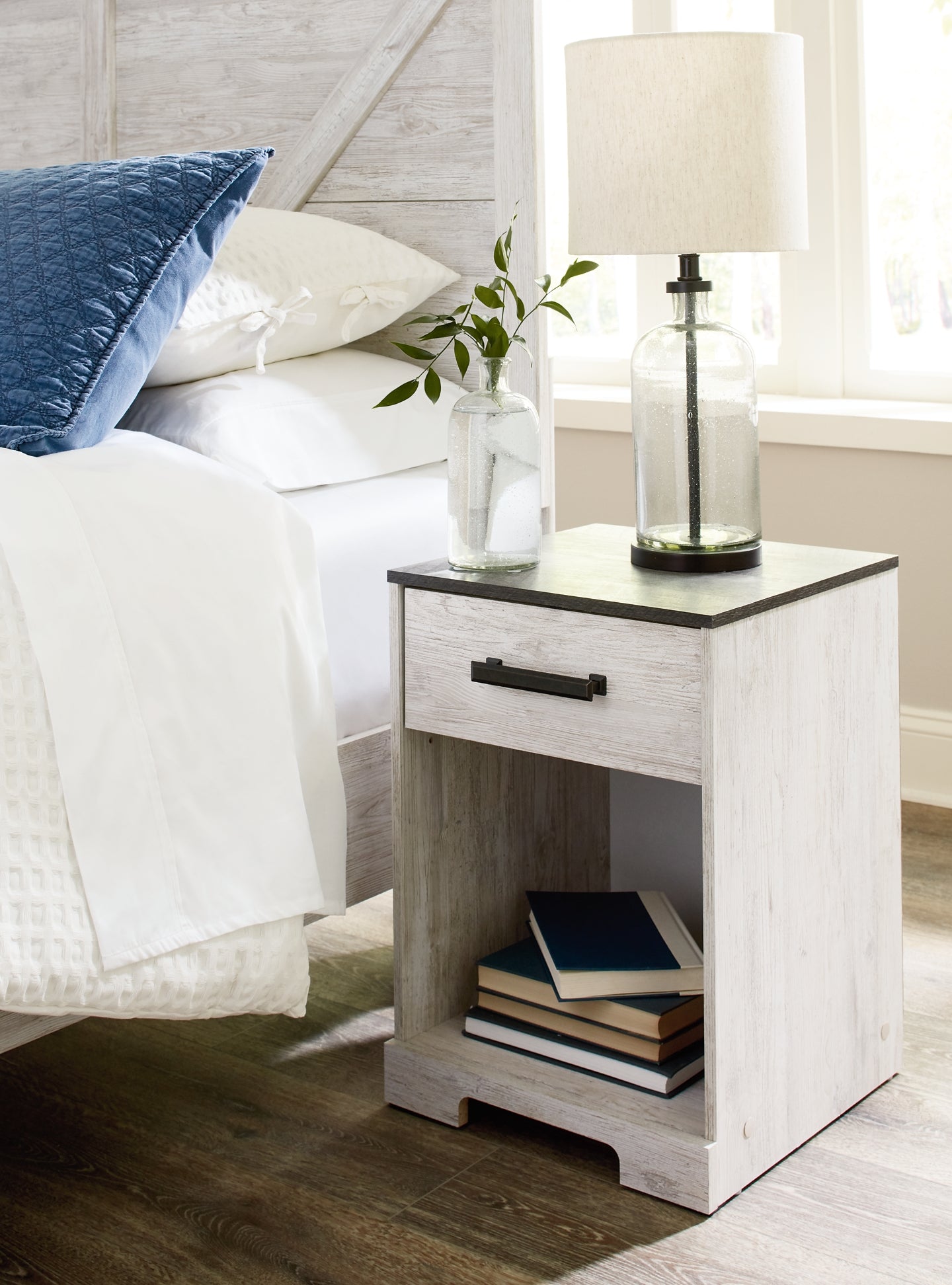 Shawburn One Drawer Night Stand - Premier Furniture & Mattress