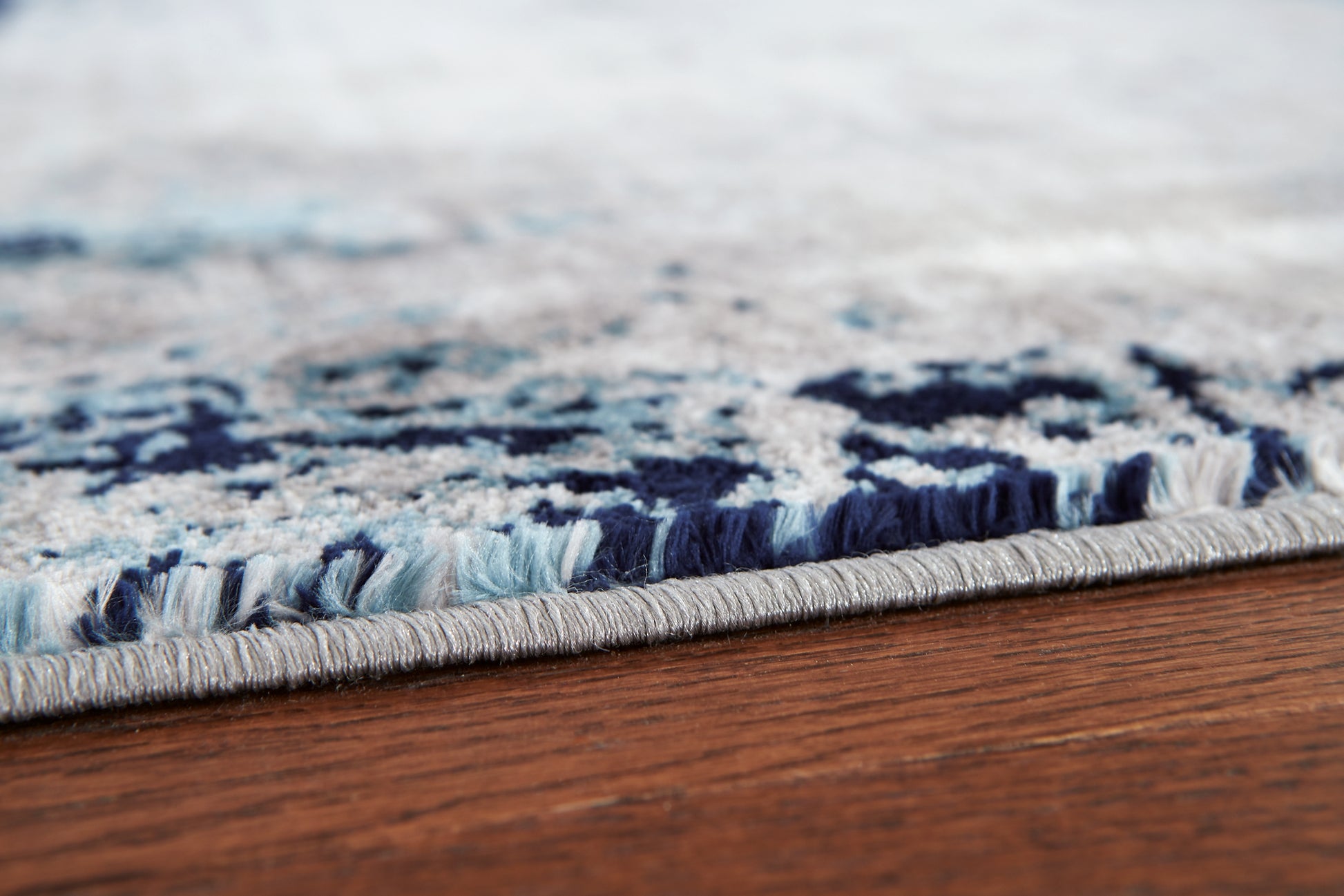 Leonelle Large Rug - Premier Furniture & Mattress