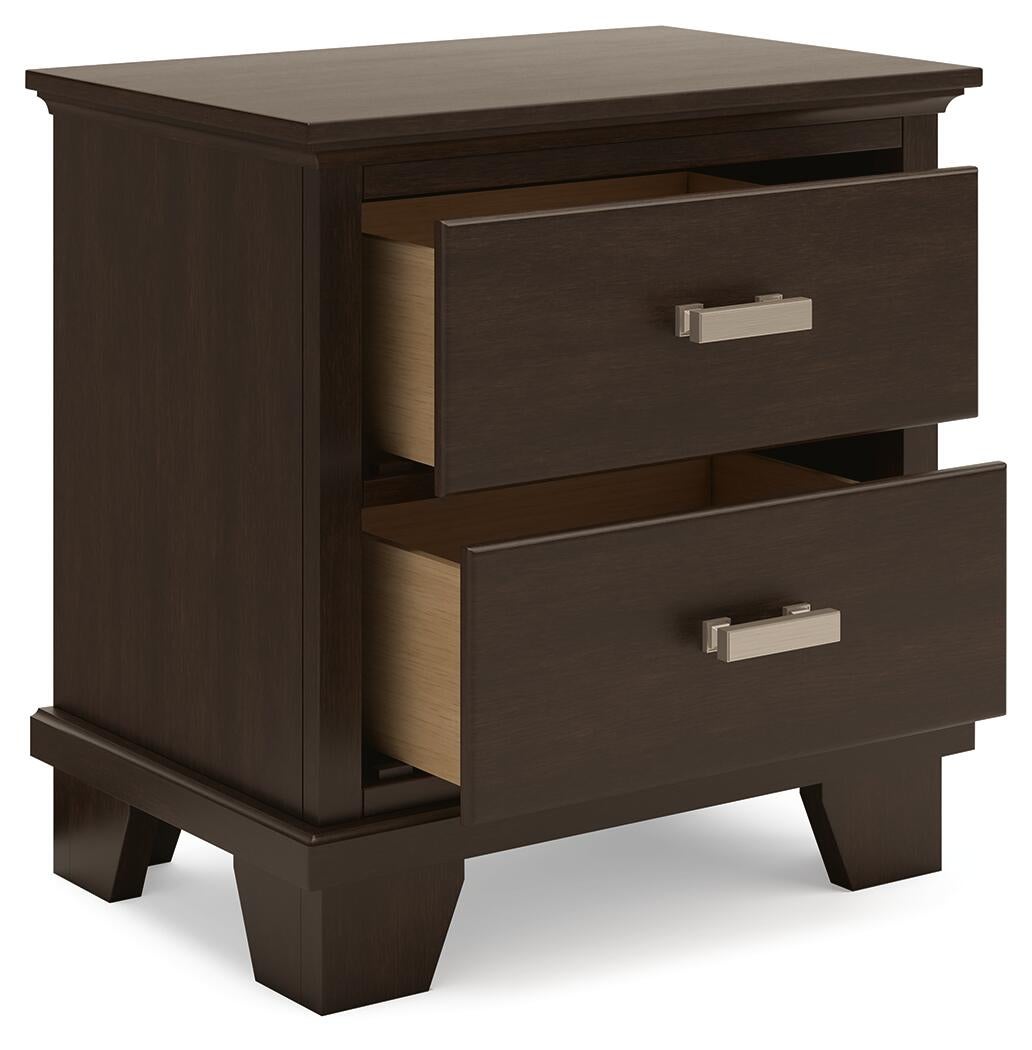 Covetown King Panel Bed with Mirrored Dresser and Nightstand