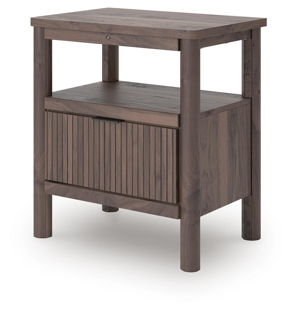 Pamytta Twin Panel Bed, Dresser, Mirror and Nightstand