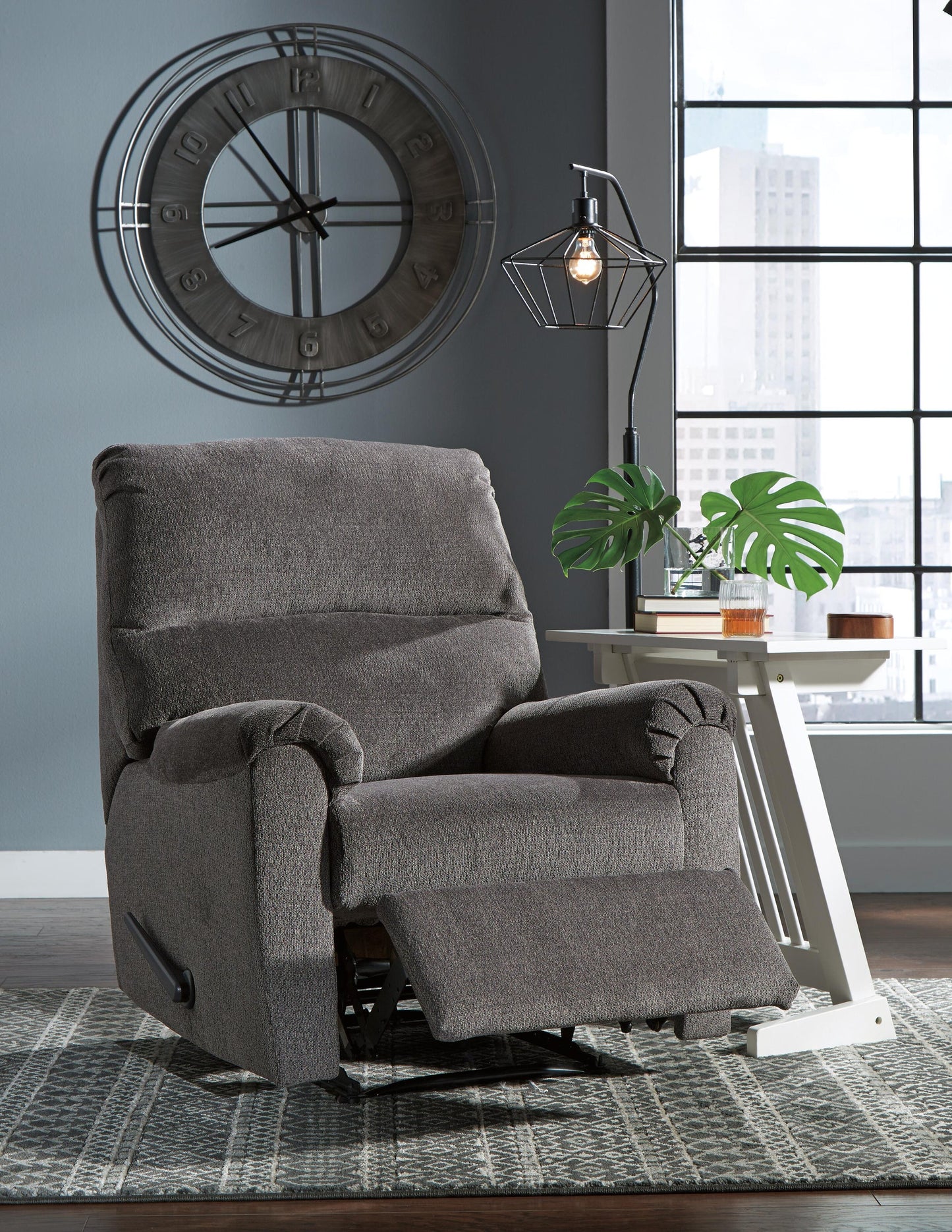 Nerviano Zero Wall Recliner