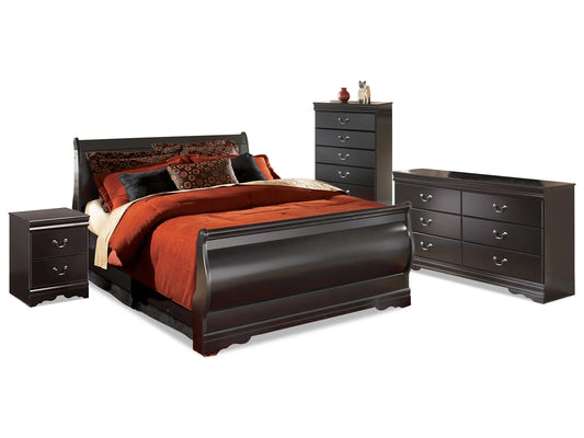 Huey Vineyard Queen Sleigh Bed with Mirrored Dresser and Nightstand Premier Furniture & Mattress
