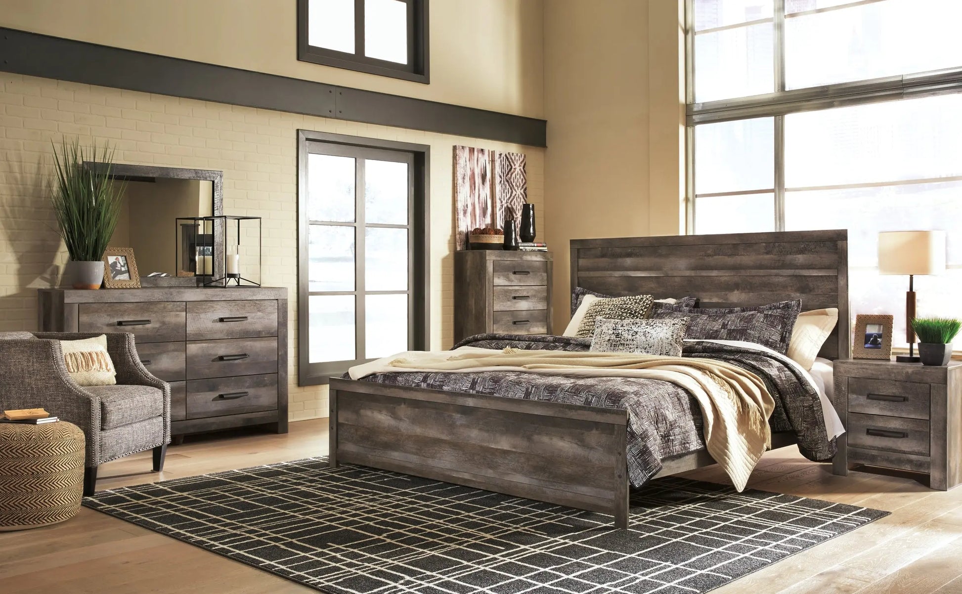 Wynnlow Queen Panel Bed with Mirrored Dresser and Chest Premier Furniture & Mattress