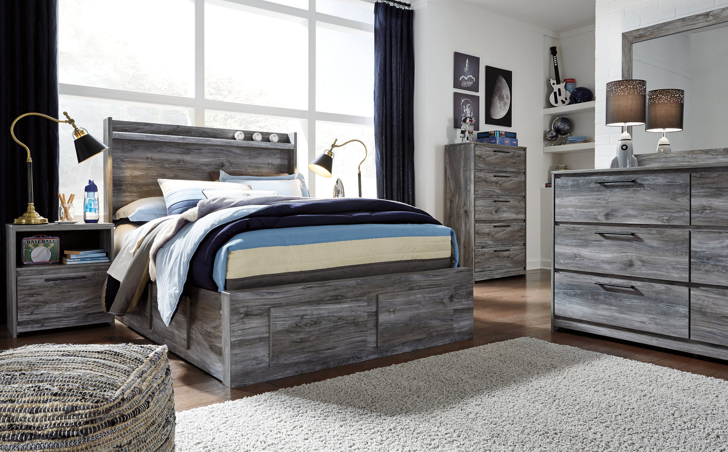 Baystorm Queen Panel Bed with 4 Storage Drawers