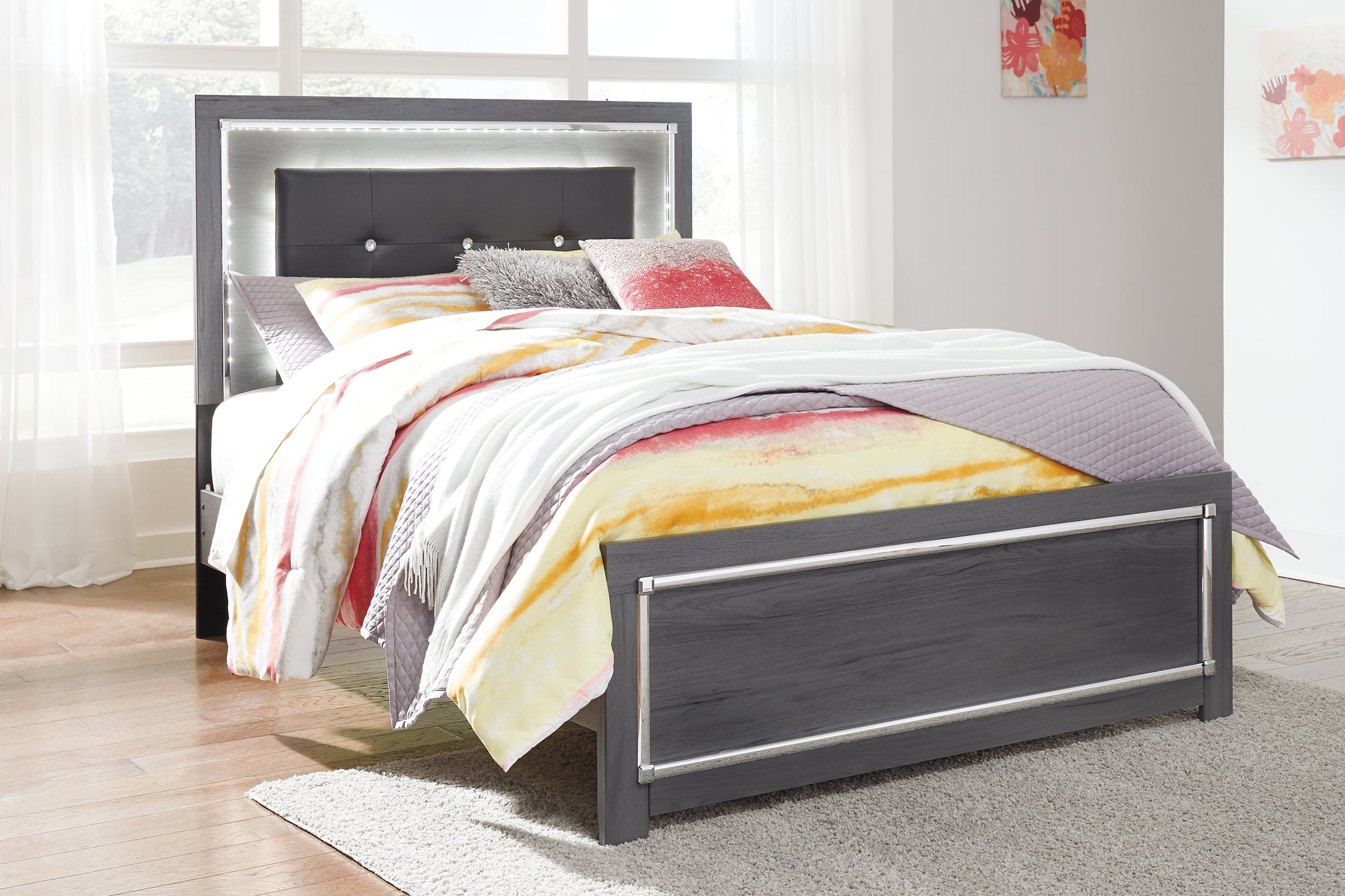 Lodanna Full Panel Bed with Mirrored Dresser and Chest - Premier Furniture & Mattress