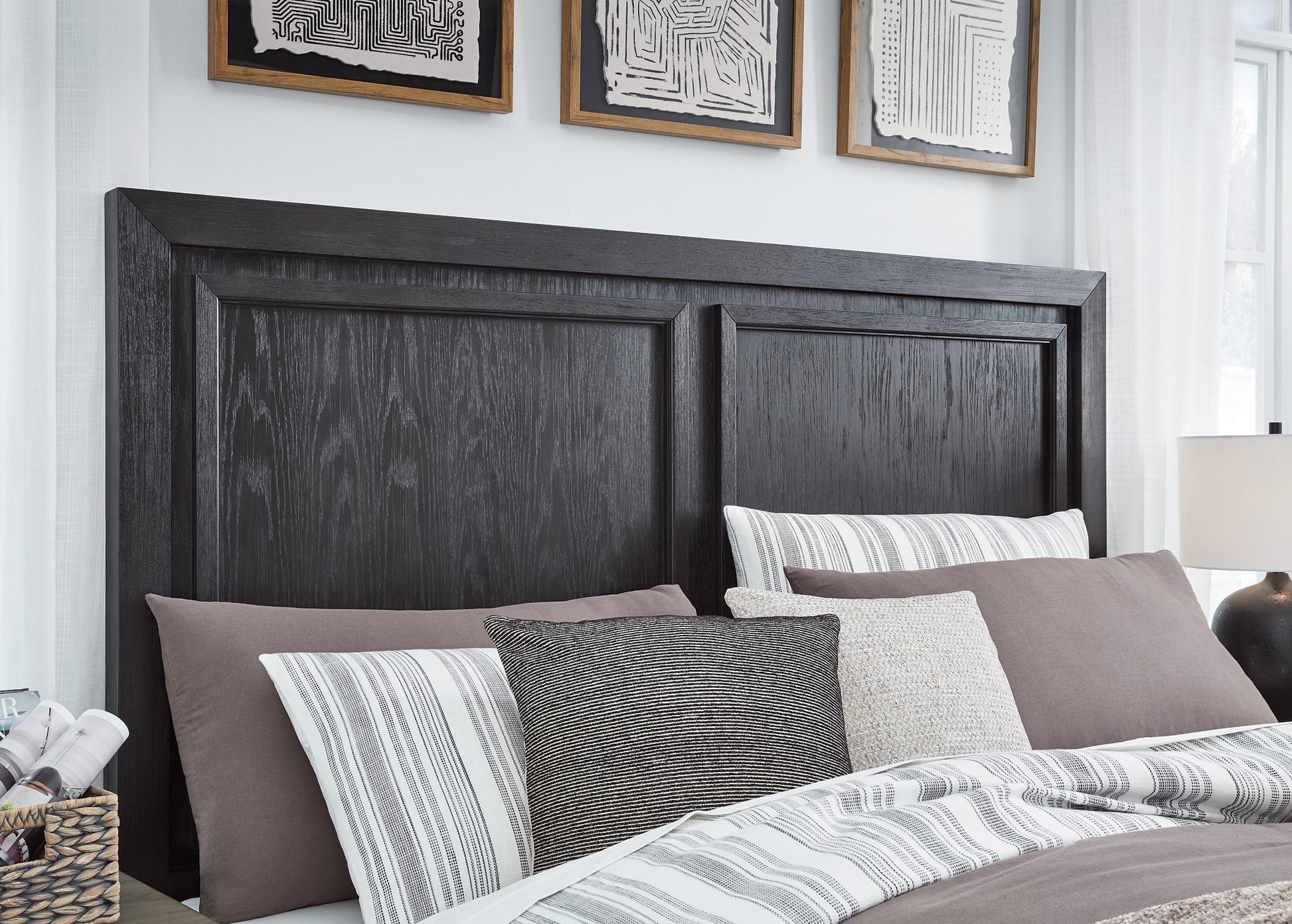 Foyland Queen Panel Storage Bed with Mirrored Dresser and 2 Nightstands - Premier Furniture & Mattress