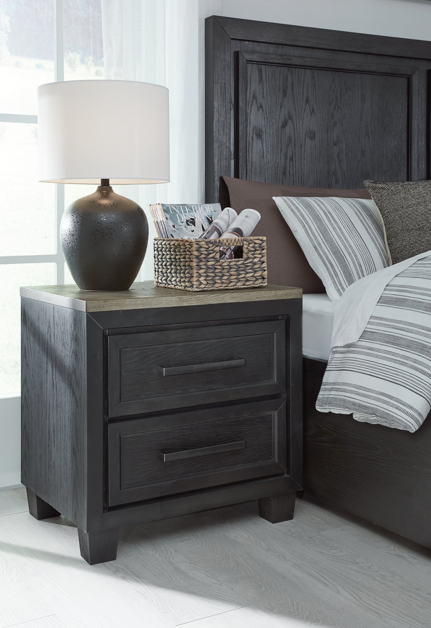 Foyland Queen Panel Storage Bed with Mirrored Dresser and 2 Nightstands - Premier Furniture & Mattress